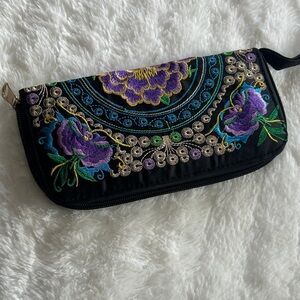 Source Unknown Black and Purple Embroidered Clutch